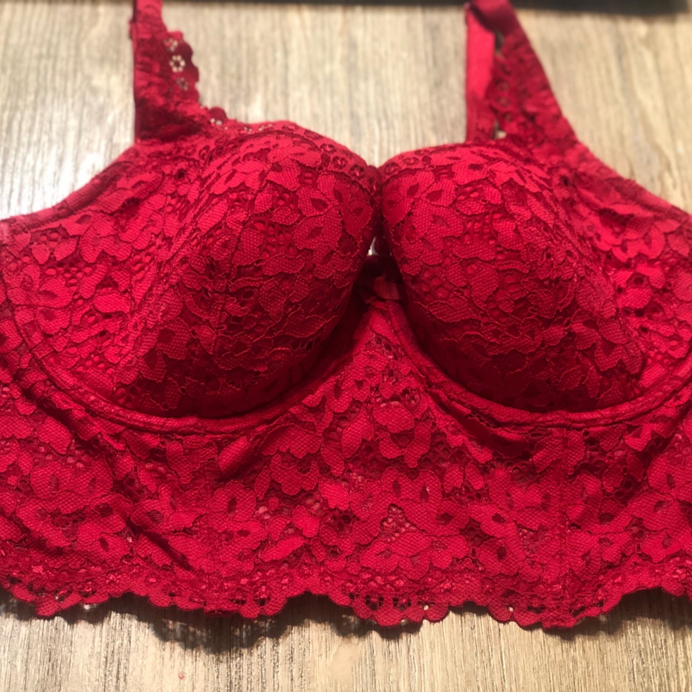 NWOT Victoria’s Secret Body By Victoria 38D